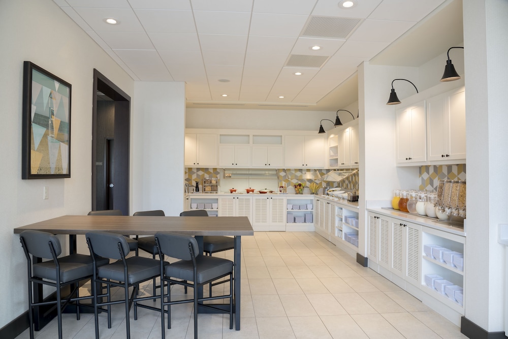 Hyatt Place Sarasota Lakewood Ranch 34/50