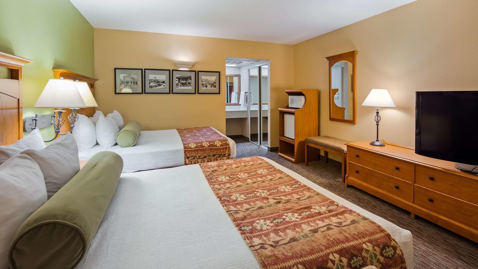 غرفة قياسية بسريرين كوين لذوي الإعاقة، Best Western Plus King's Inn & Suites 3/9