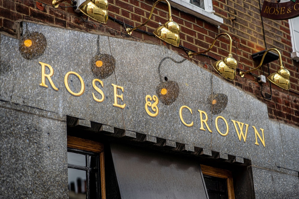 Publove The Rose & Crown 5/36