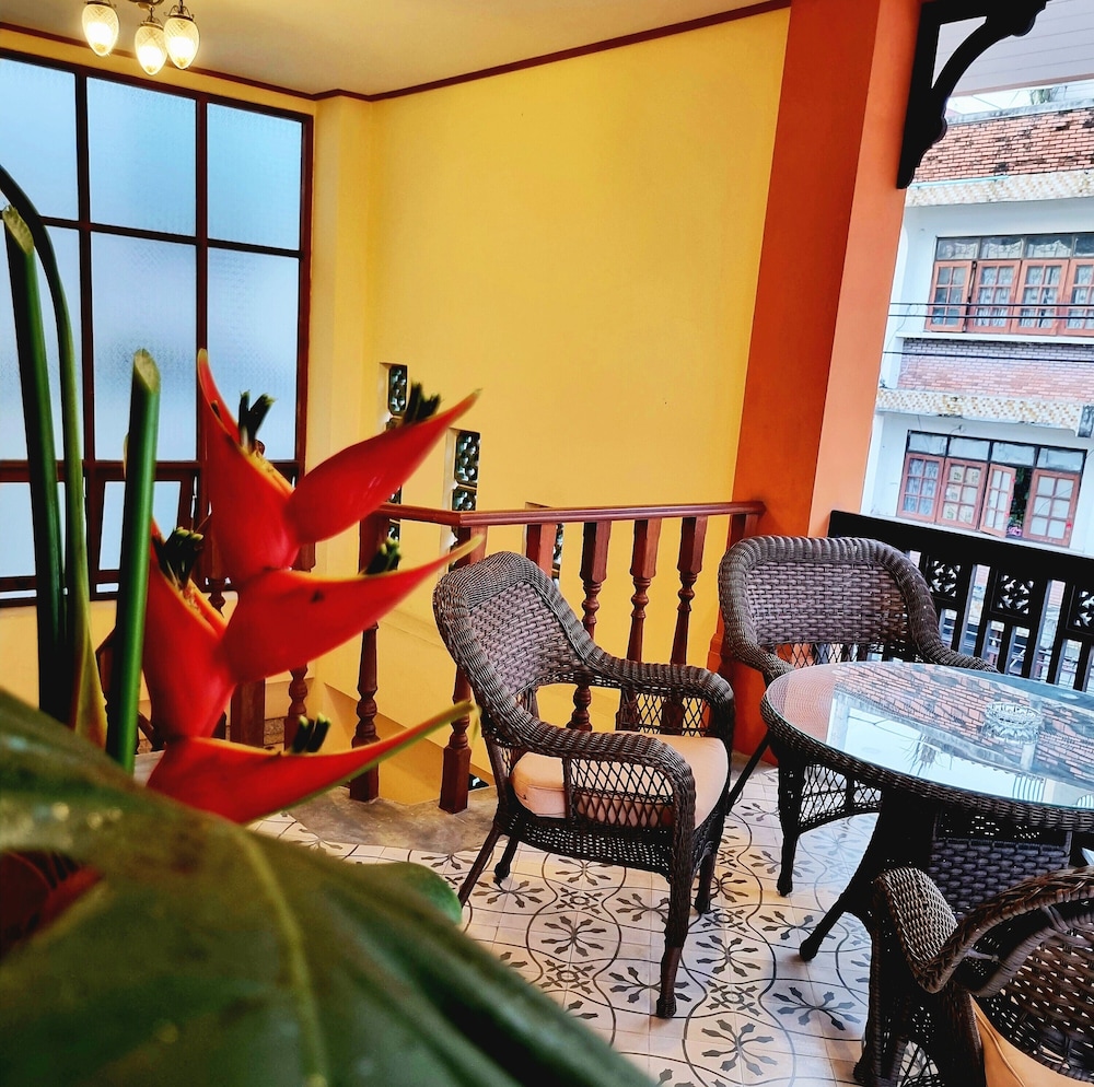 Focal Local Bed And Breakfast 29/50