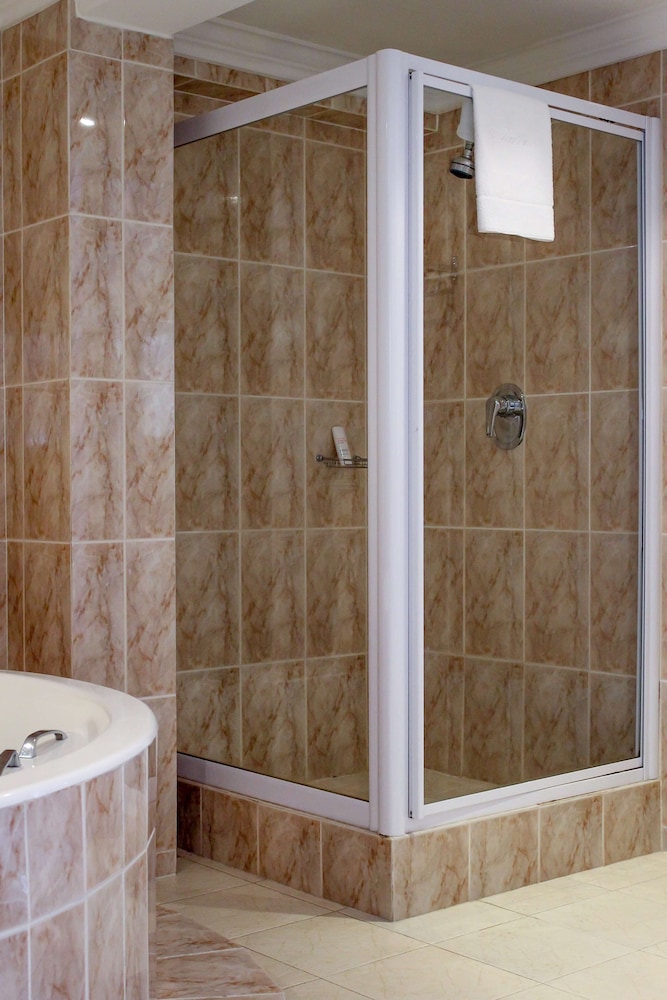 RADISSON BLU LE VENDOME-CAPE TOWN 31/33