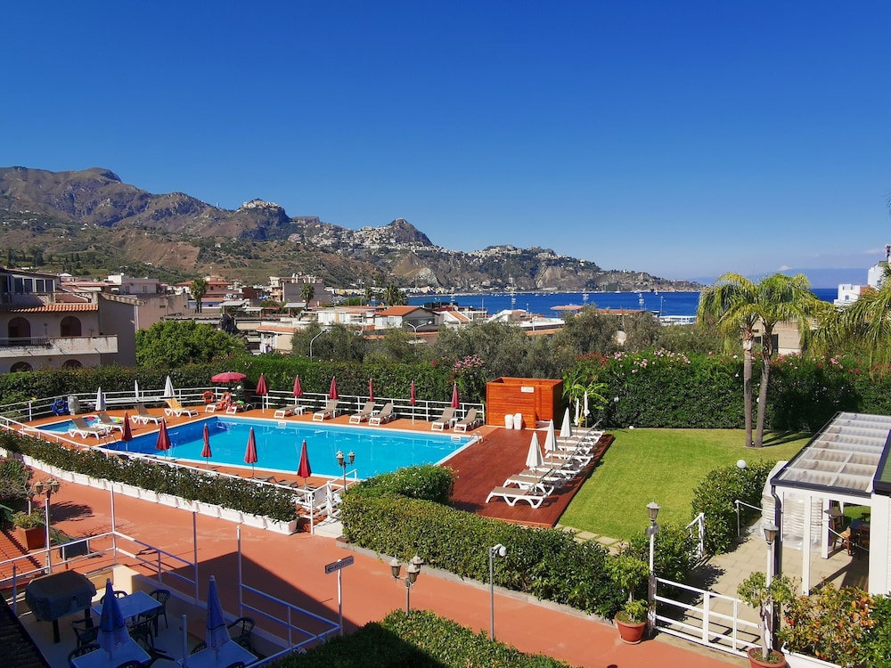 Residence Villa Giardini 1/66