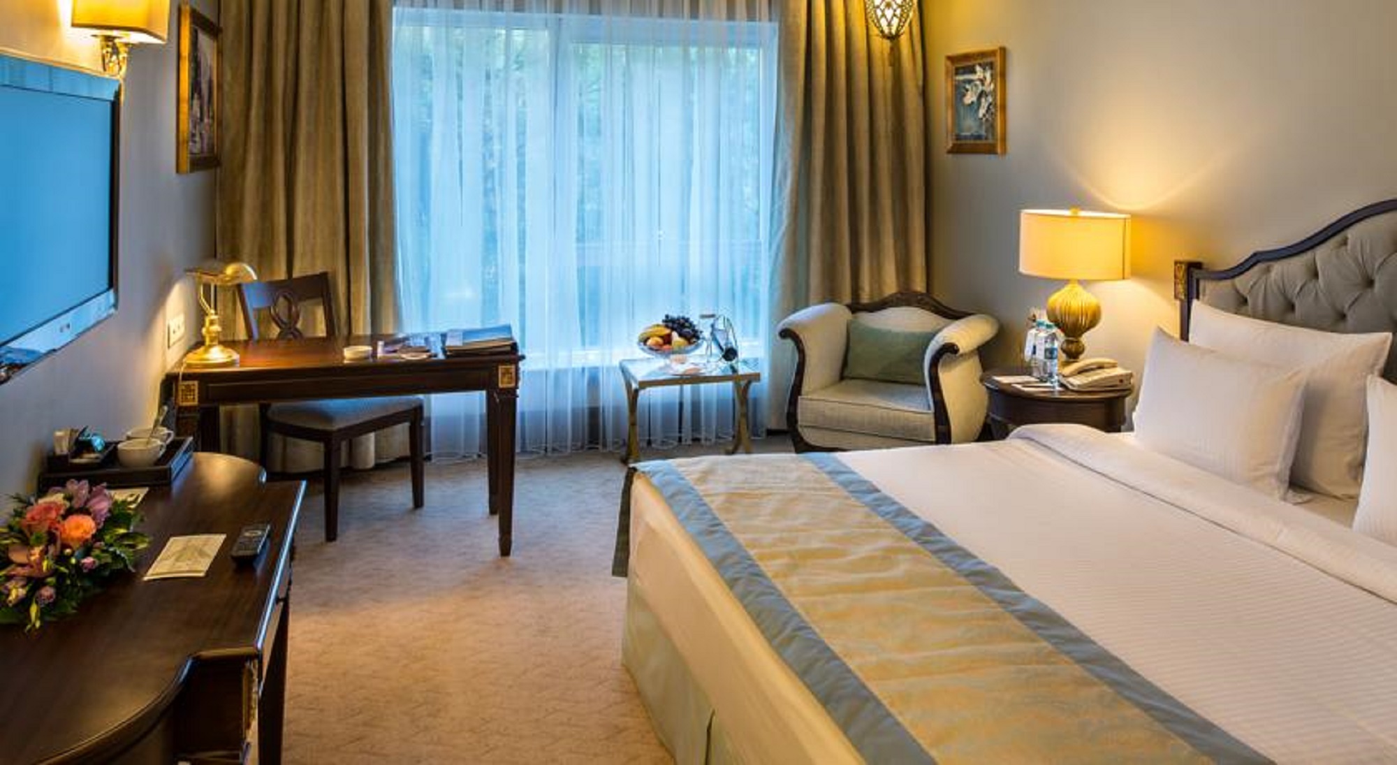 غرفة ديلوكس بإطلالة على المدينة مفردة بسرير مزدوج، Rixos Almaty Hotel 2/5