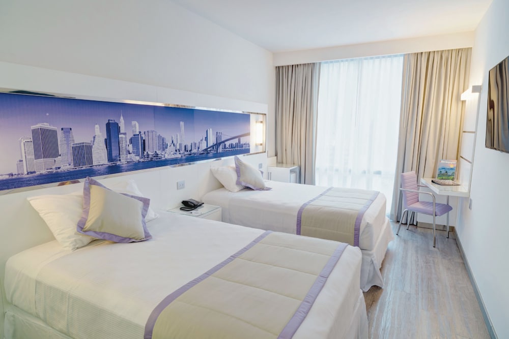 Deluxe, 2 Double beds