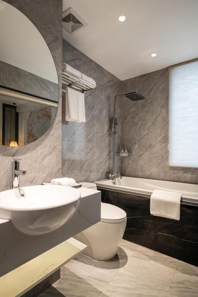 Luxe Paradise Premium Hotel 45/50