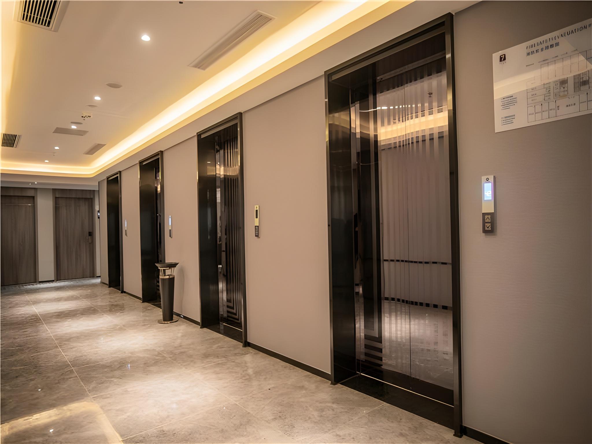 7 Days Premium Hotel (Chongqing North Railway Station North Square Center) 5/32