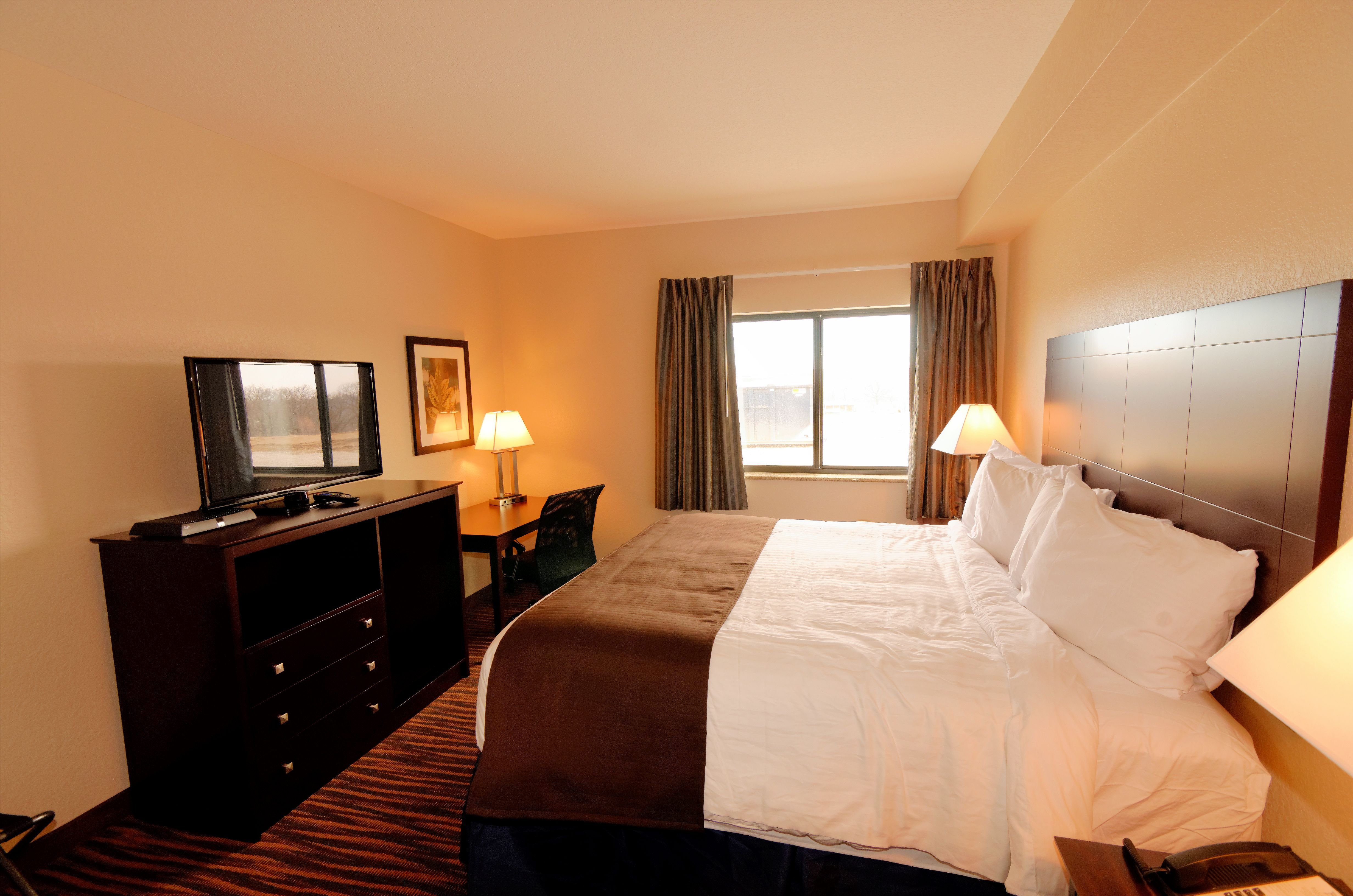 Boulders Inn Amp Suites Oak Ridge 10/50