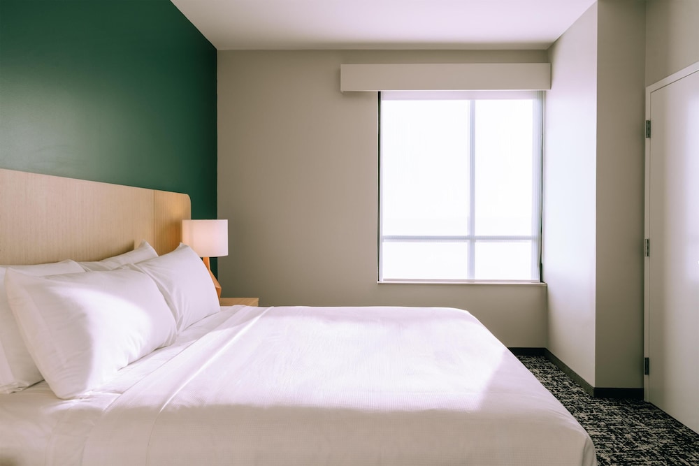 Hyatt House Ontario Airport 7/50