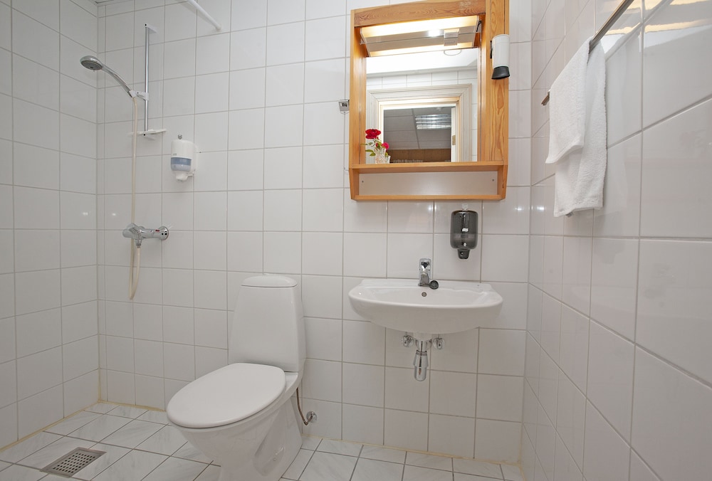 Sostrene Storaas Hotell 41/42