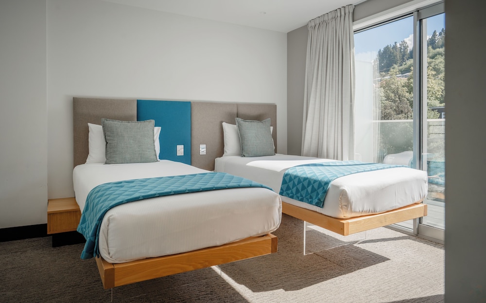 ROOM, TWIN BEDS, BALCONY