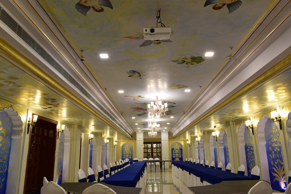Umaid Haveli-A Heritage Style Hotel & Resort 11/66