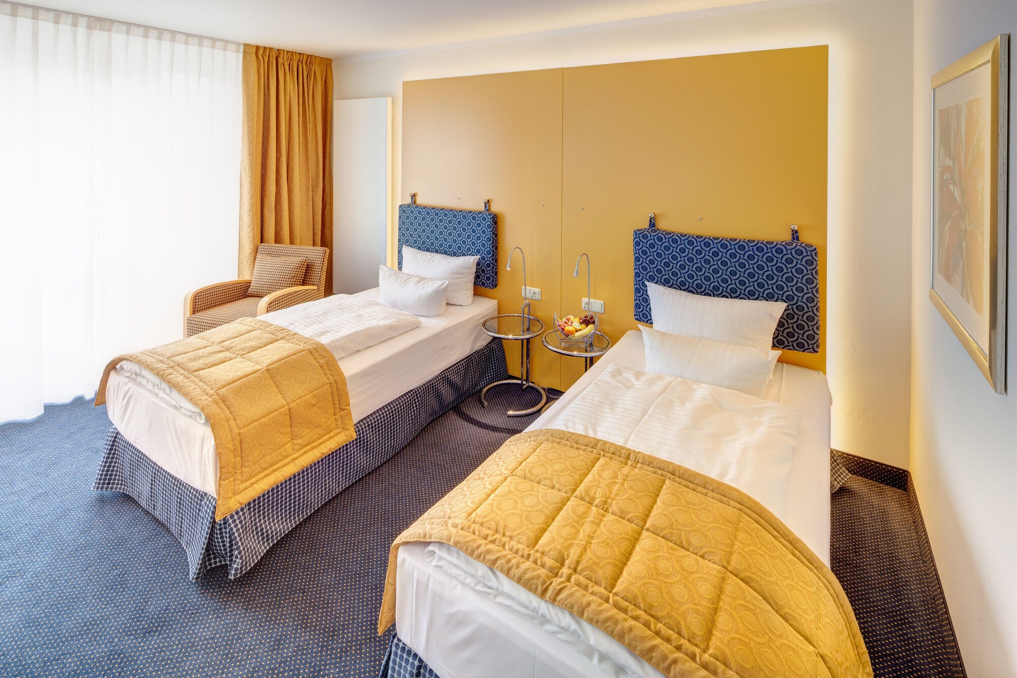 CLASSIC, TWIN BEDS