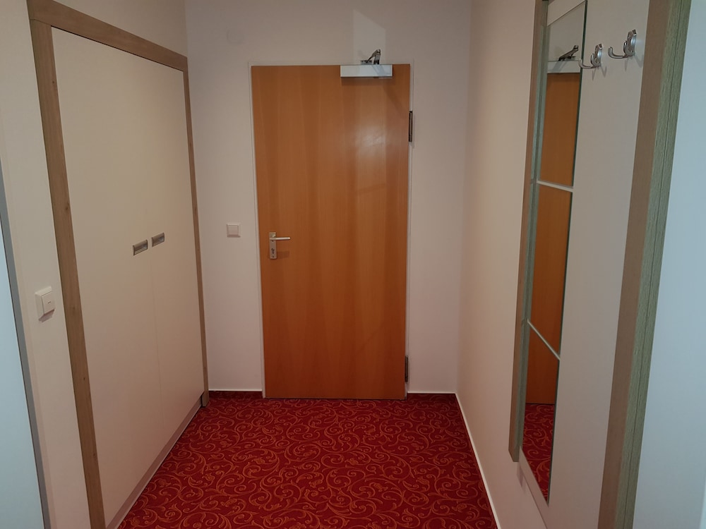 Confour Hotel 38/50