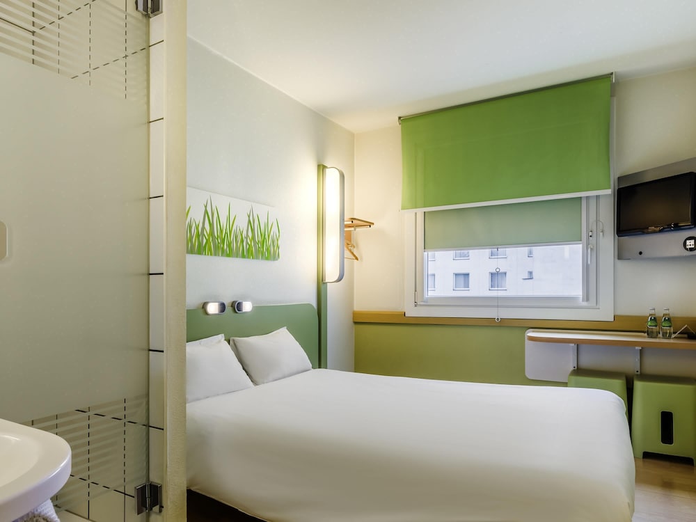 Ibis Budget Warszawa Reduta 38/54