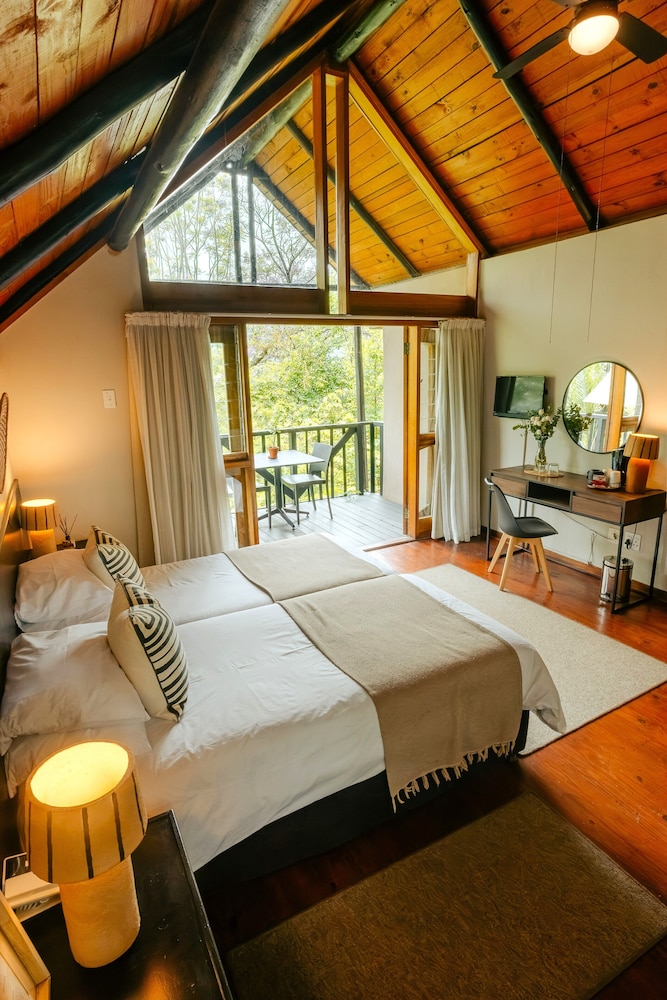 Superior, Double Bed, Rock View
