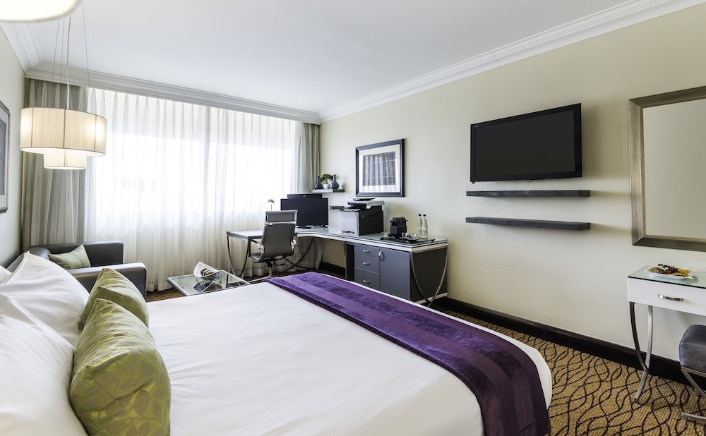 Avani, Business, King Bed