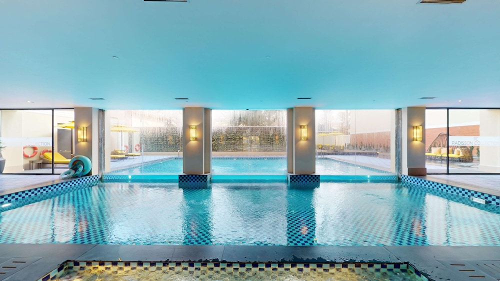 Radisson Collection Hotel & Spa, Riverfront Srinagar 21/50