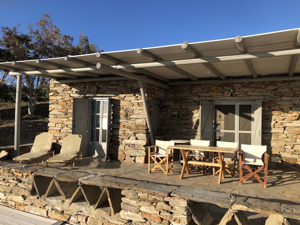 The Traditional Stone Villa 14/50