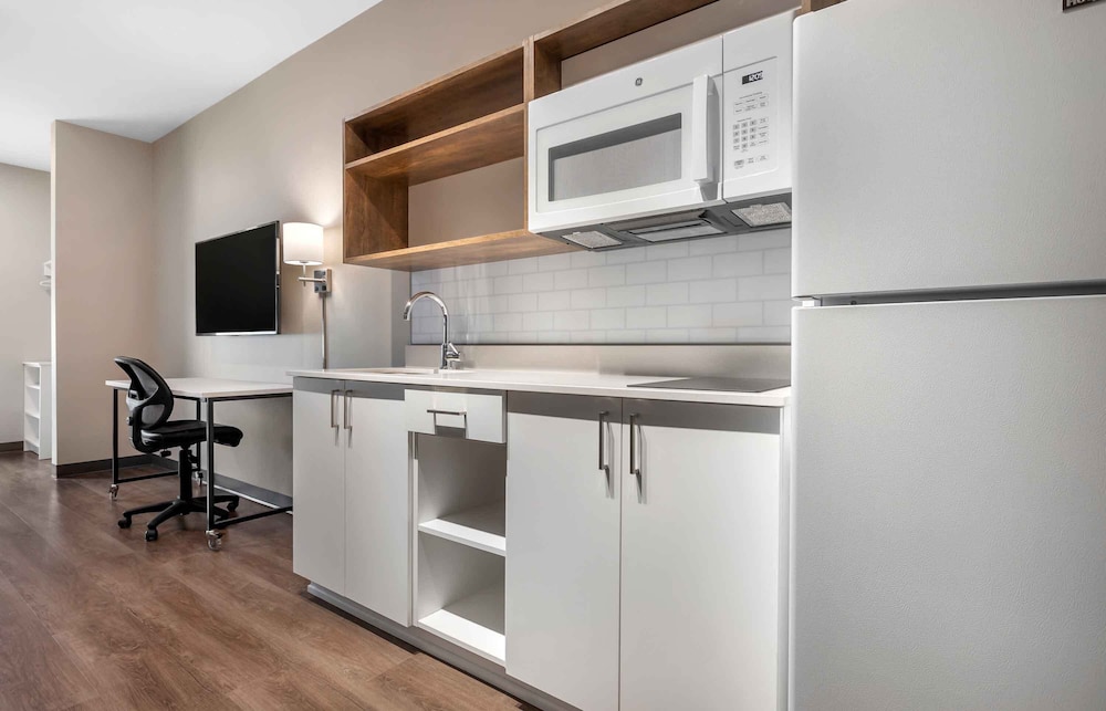 Extended Stay America Premier Suites- Bradenton 15/20