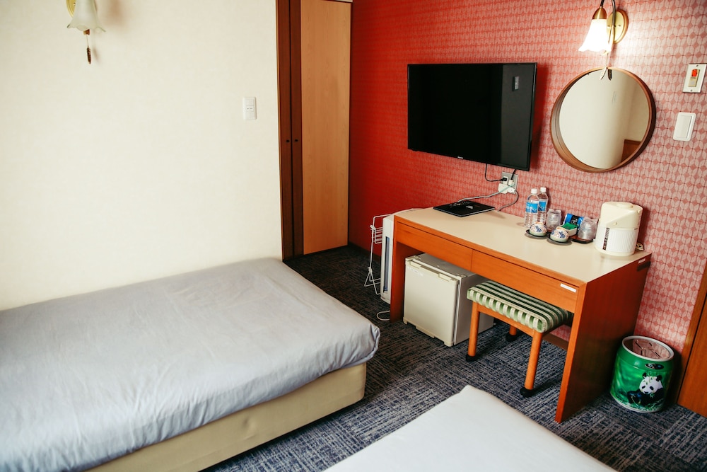 Shinnishiki Hotel 17/68