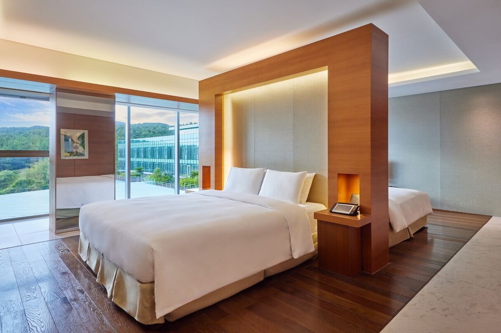 Parlor Suite