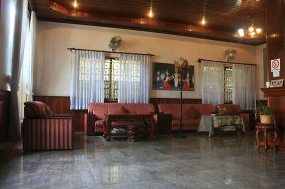 Mom's Guesthouse 31/54