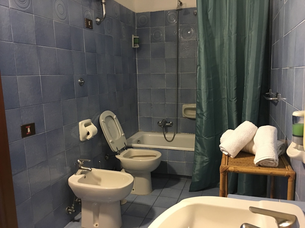 Hotel Bolognese 30/32
