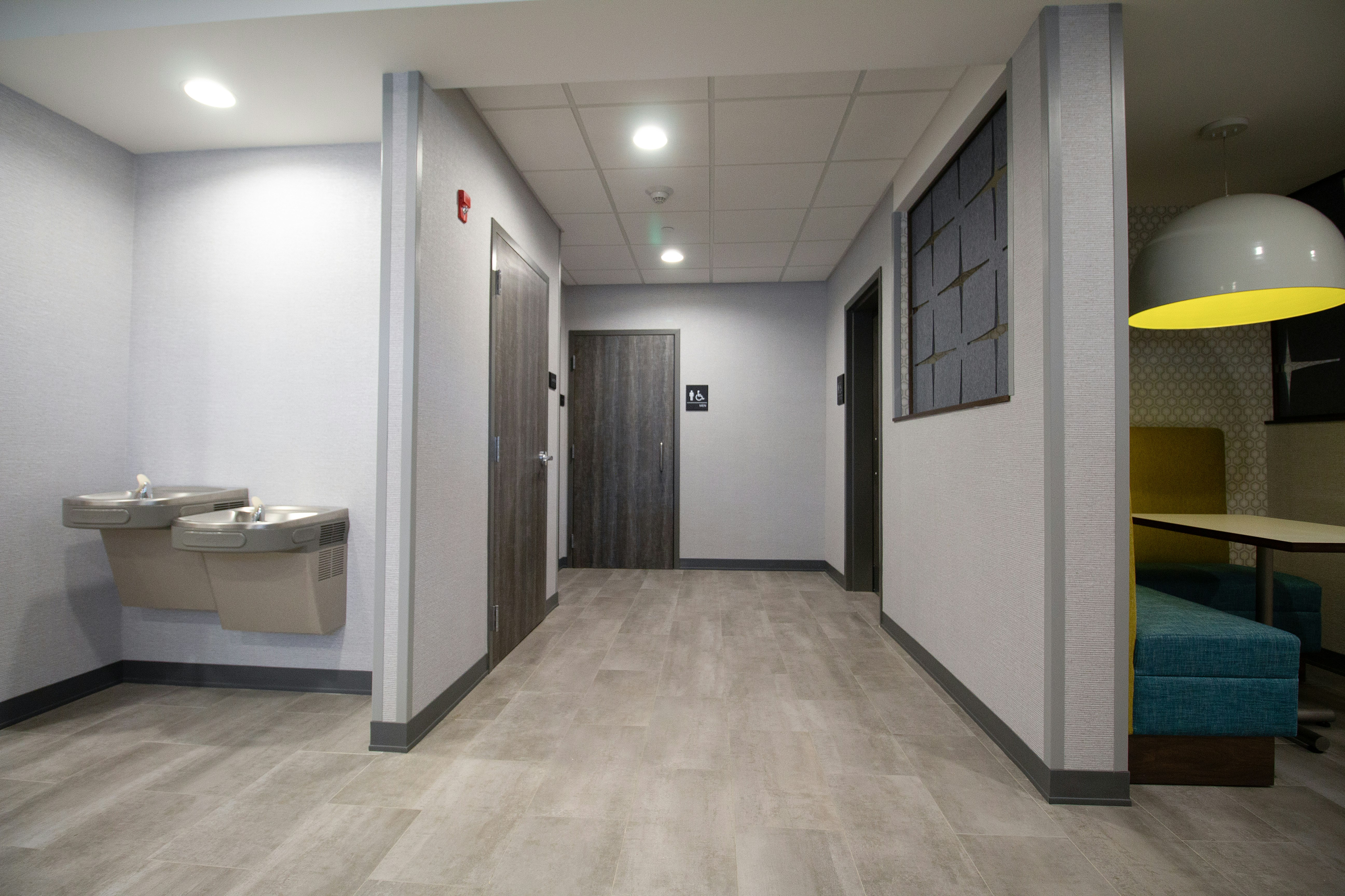 Hampton Inn Suites North Attleboro 6/34