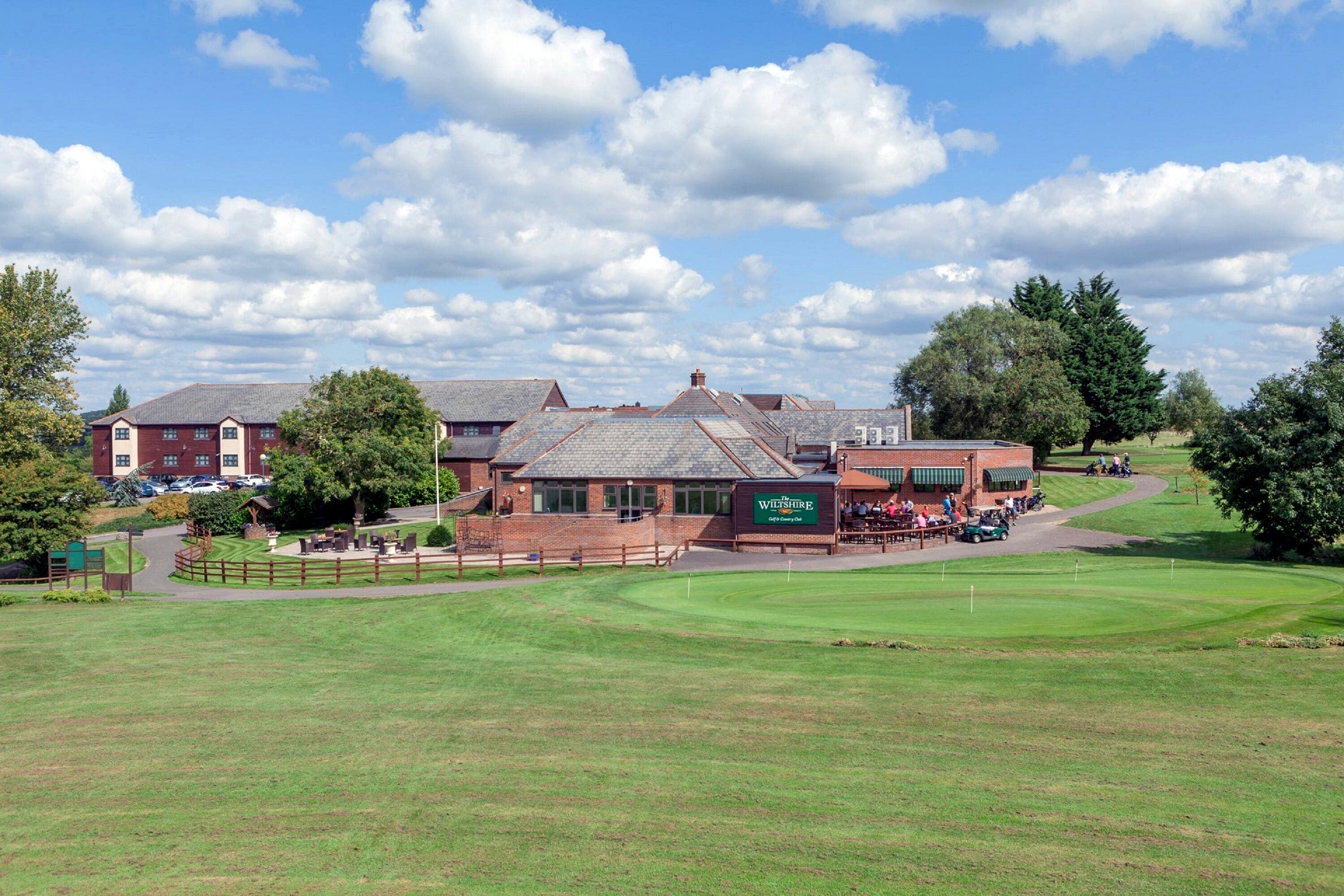 The Wiltshire Hotel, Golf & Leisure 51/52