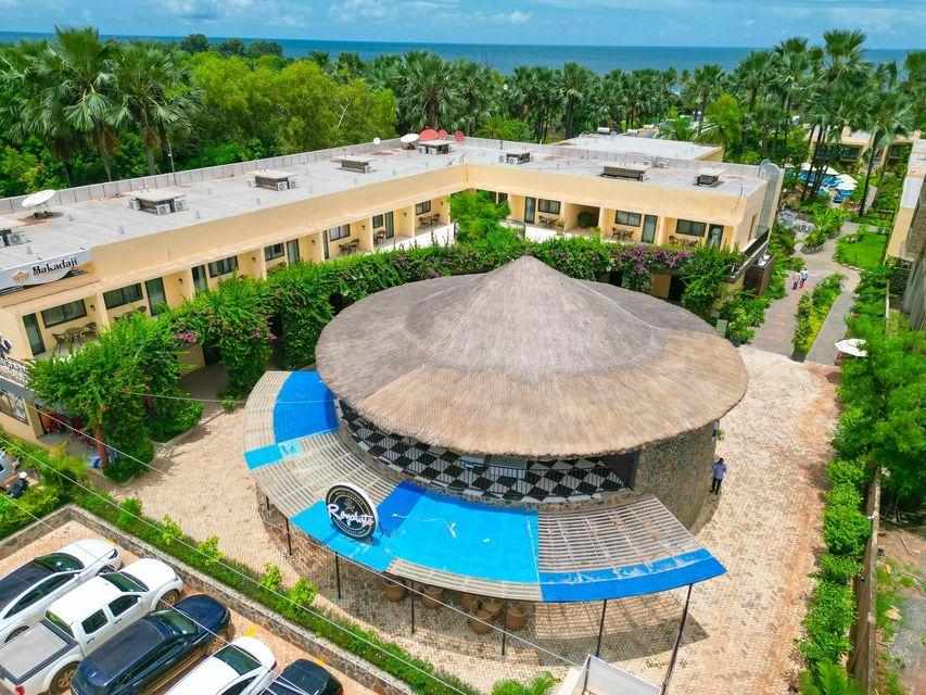Bakadaji Hotel 19/21