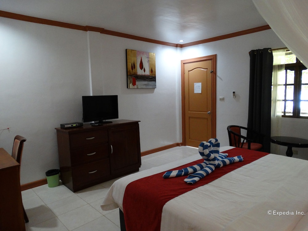 Anda White Beach Resort 33/64