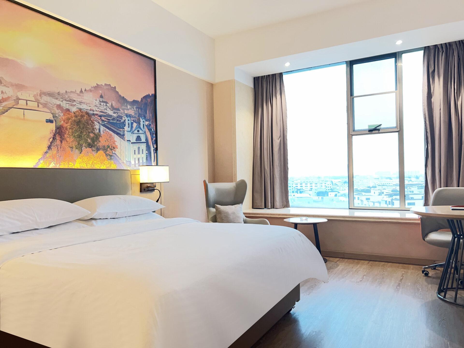 Jinghong International Business Hotel 37/68