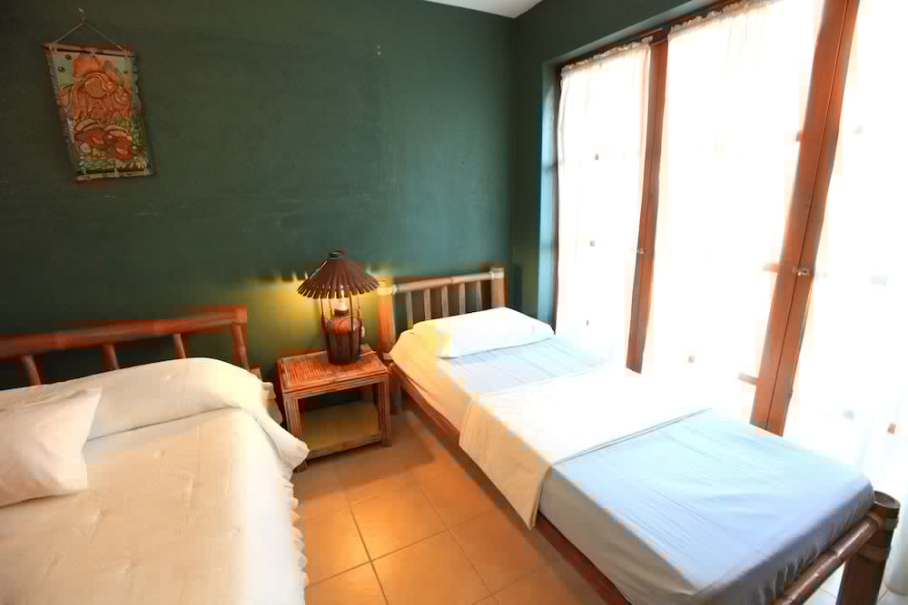 Hannah Hotel 36/54
