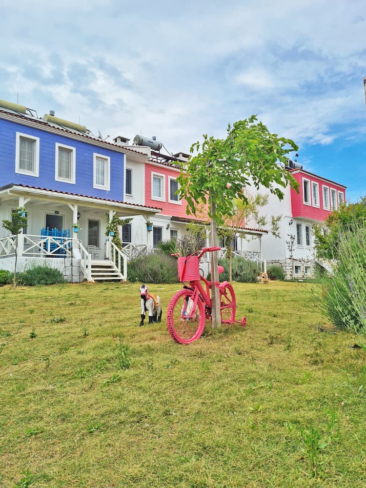 Capari Bozcaada Otel 12/22