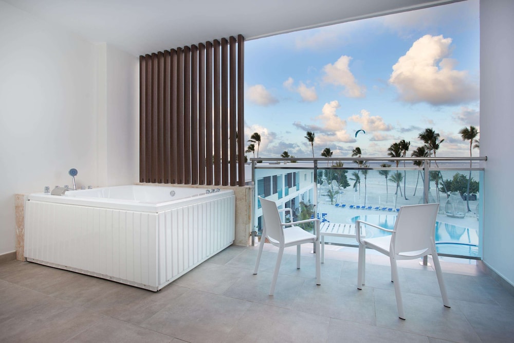 Serenade Punta Cana Beach & Spa Resort 7/50