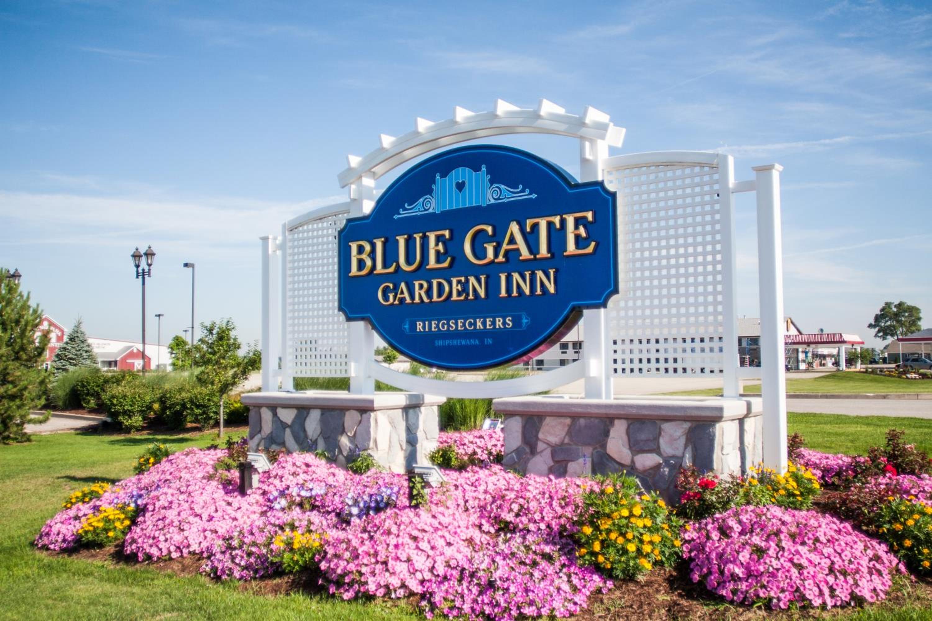 Blue Gate Garden Inn 2/50
