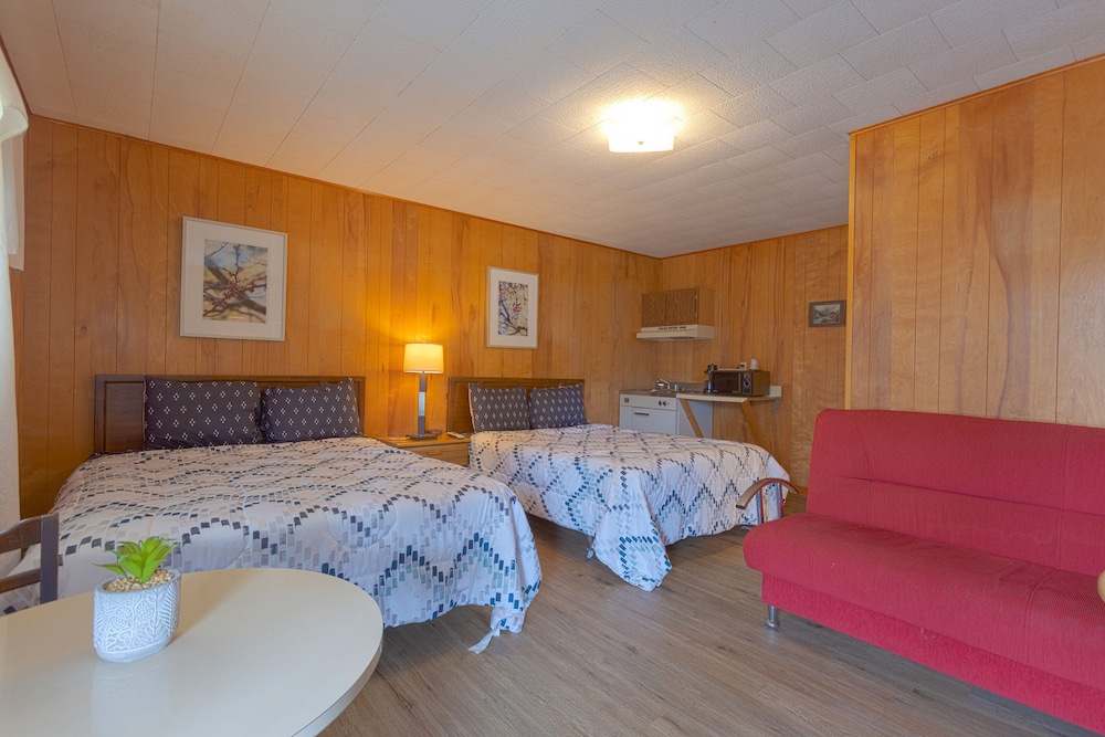 Parkside Motel by OYO Meadville Conneaut Lake 25/50