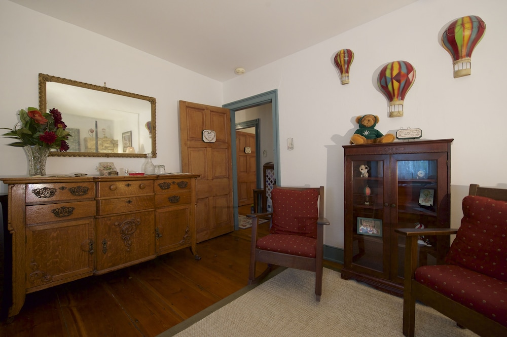 Osceola Mill House B&B 12/69