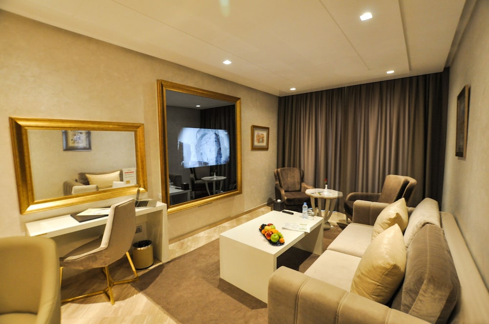 Suite Hotel Casa Diamond 20/50