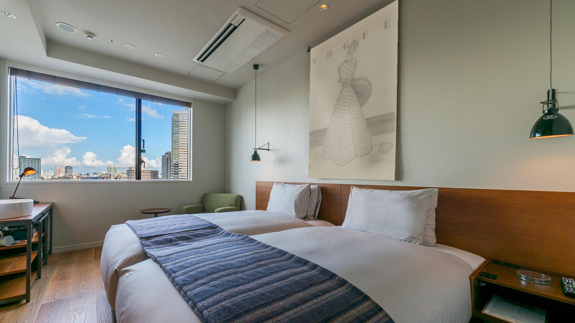 Hollywood, Premier, Premium, Twin Beds