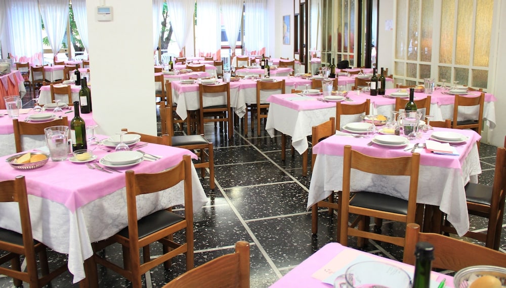 restaurant-cafeteria