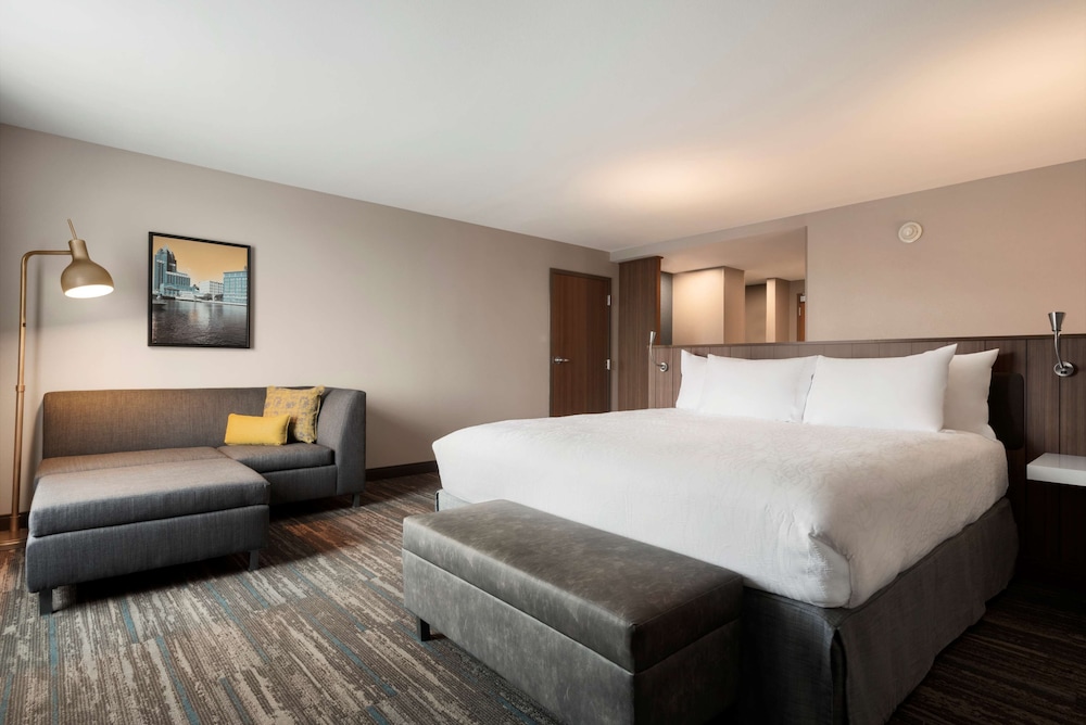Hilton Garden Inn Milwaukee Brookfield Conference Center 14/60