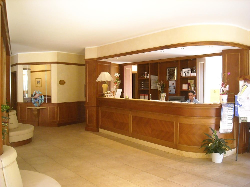Hotel Valentino 7/50
