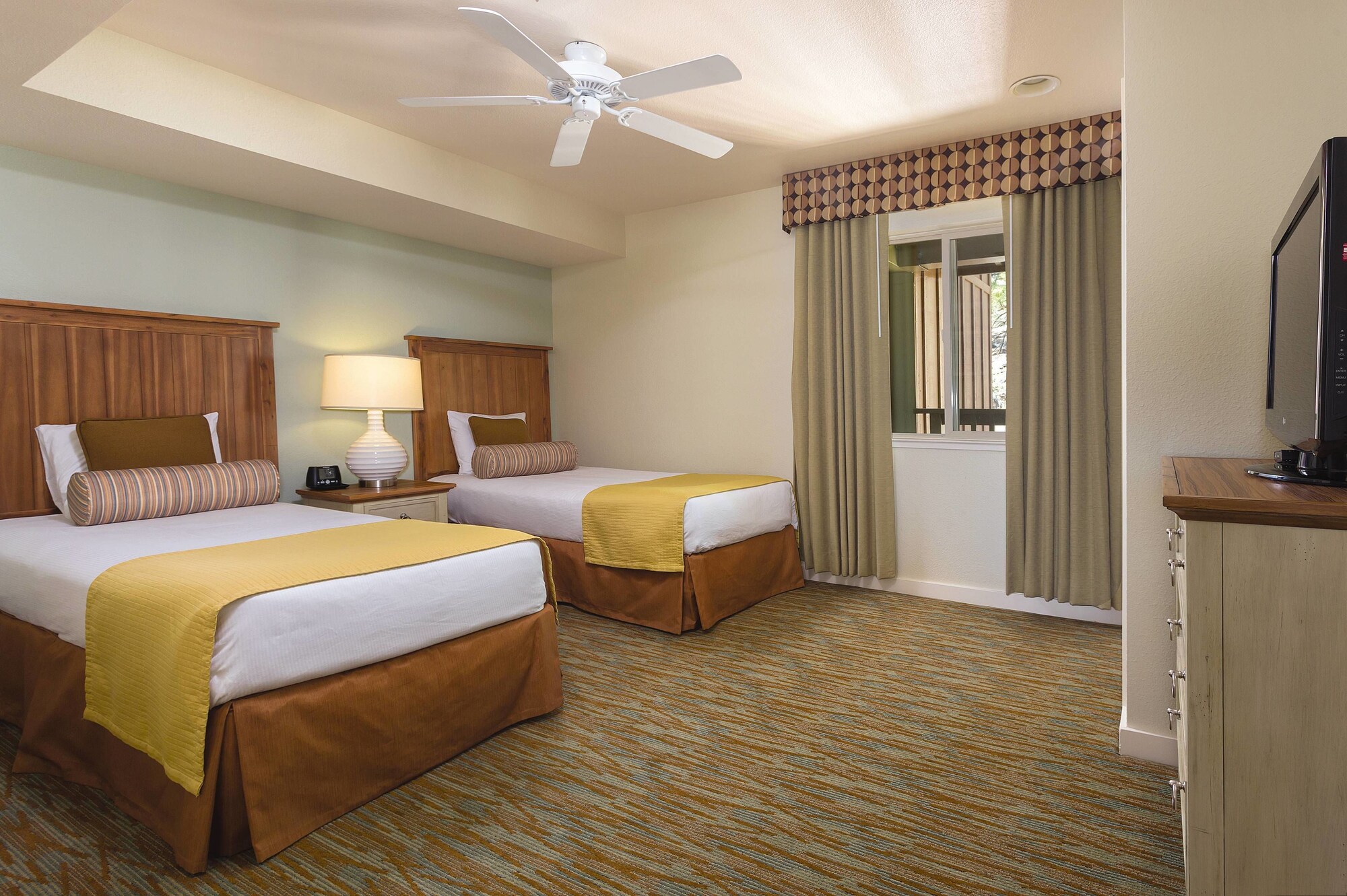 2 Bedrooms, Deluxe, King and Twin Beds, Murphy Bed
