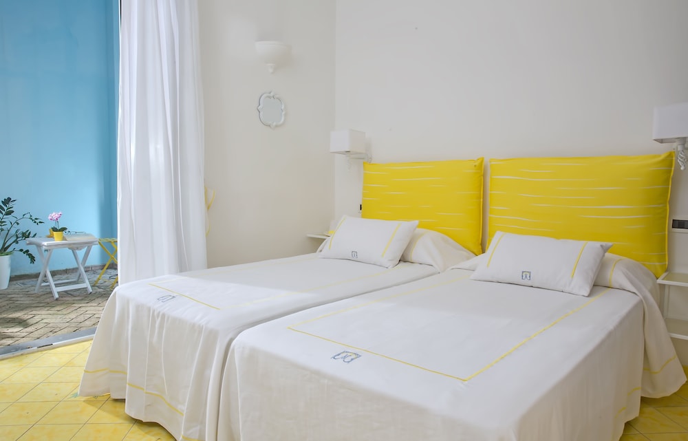 STANDARD, DOUBLE BED