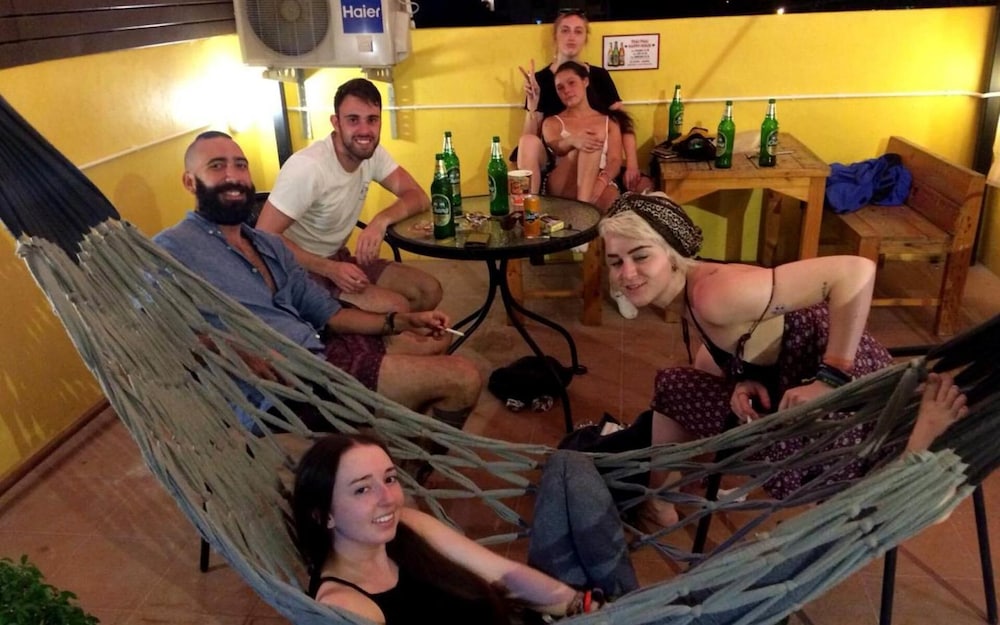 Thai Thai Hostel 38/46