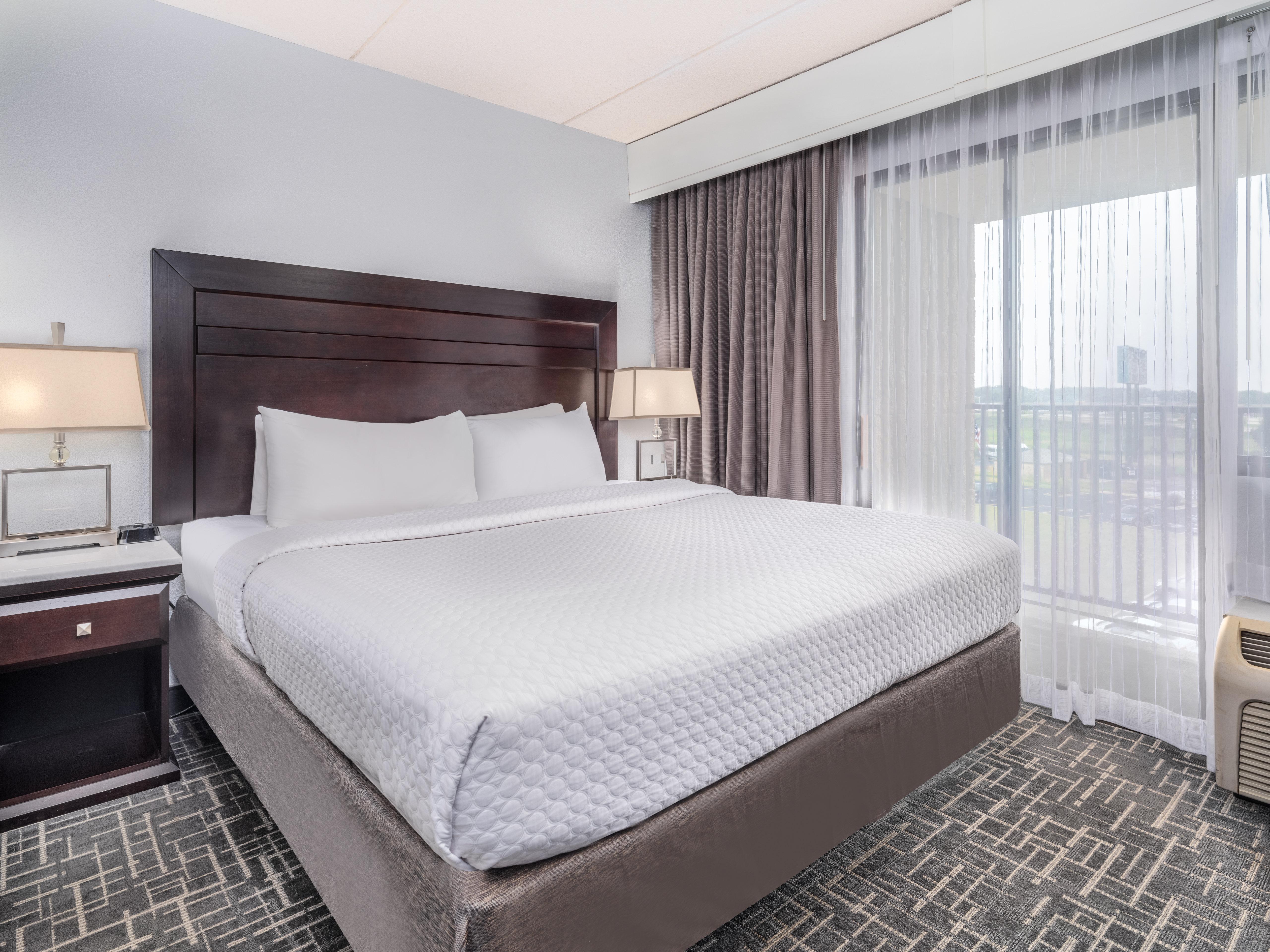 جناح بغرفة نوم واحدة مع أريكة