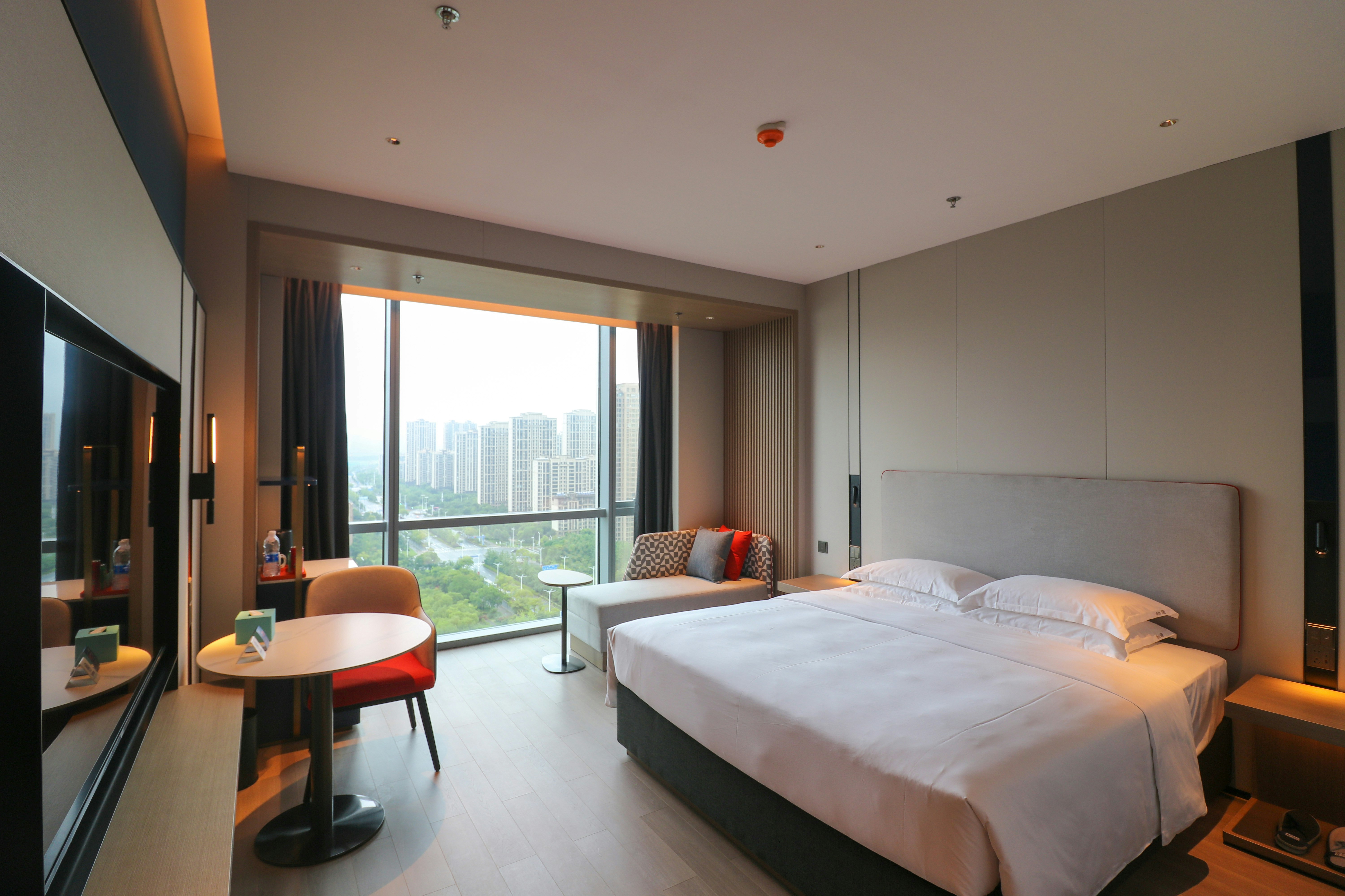 Holiday Inn Express Suzhou East Taihu 22/48