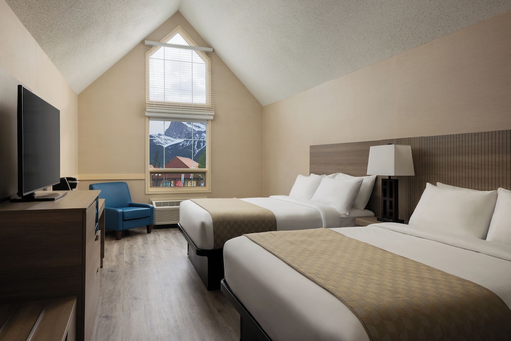 GUEST ROOM, 2 DOUBLE BEDS