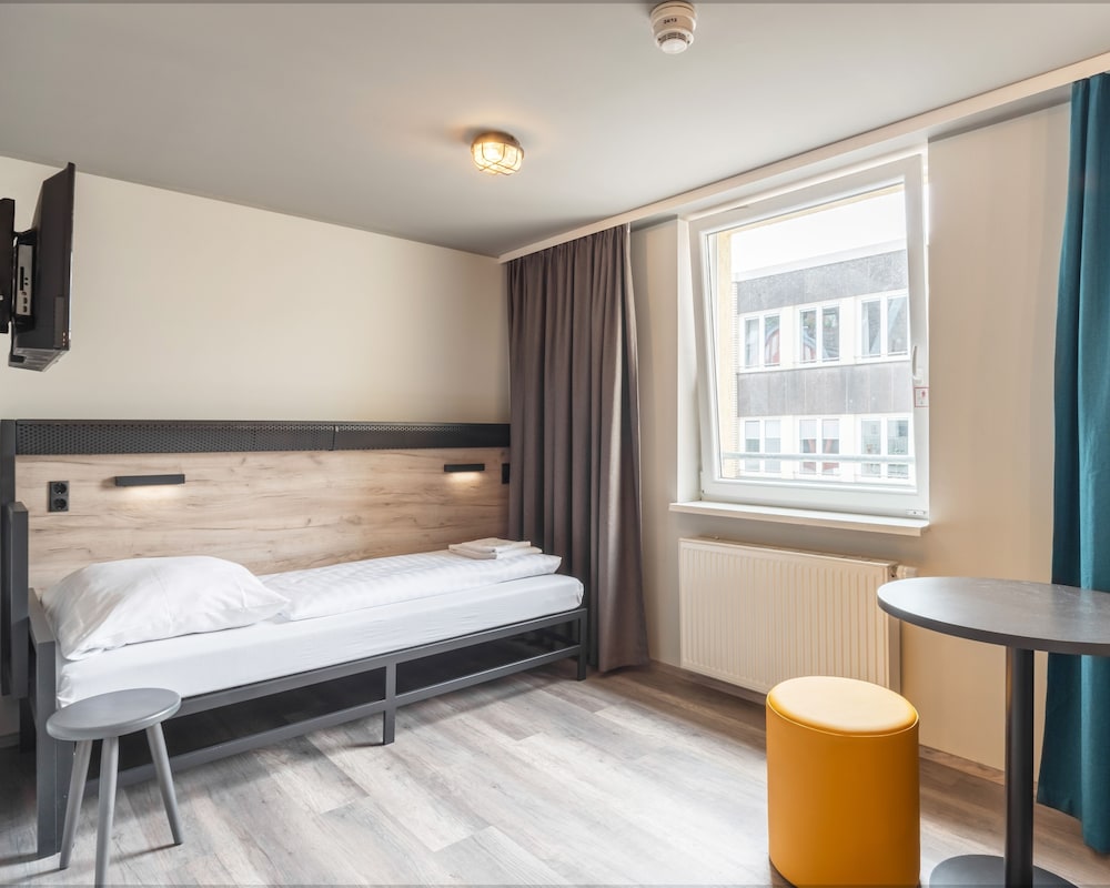 A&O Koln Neumarkt 21/49